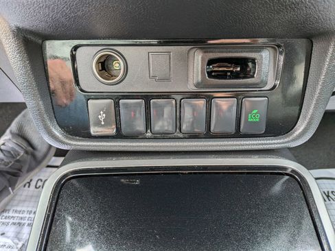 Used 2020 Mitsubishi Outlander SE FWD image 59