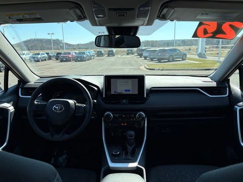 Certified 2025 Toyota RAV4 XLE AWD/4WD image 17