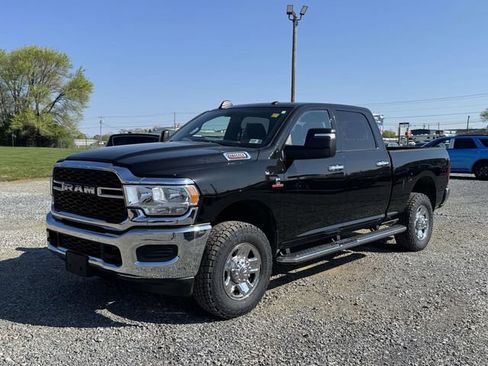 Used 2024 RAM 2500 Tradesman w/ Chrome Appearance Group AWD/4WD image 27
