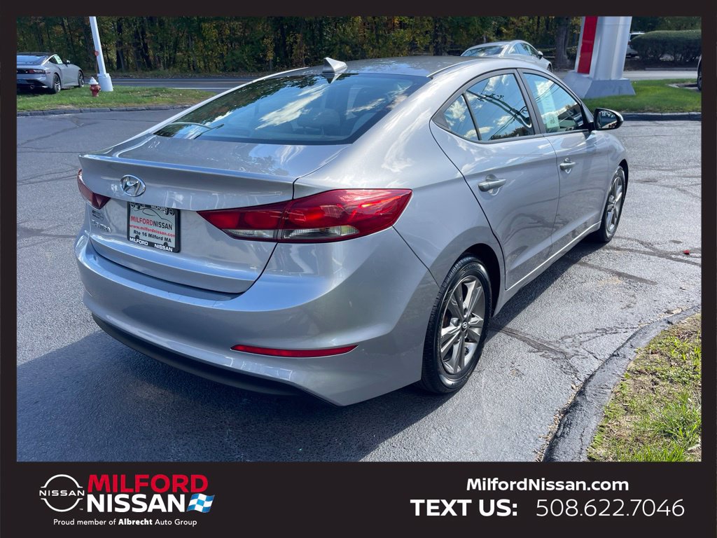 Used 2017 Hyundai Elantra SE FWD image 5