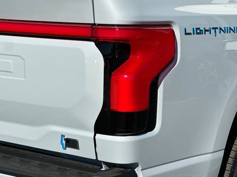 New 2025 Ford F150 Lightning Lariat image 25