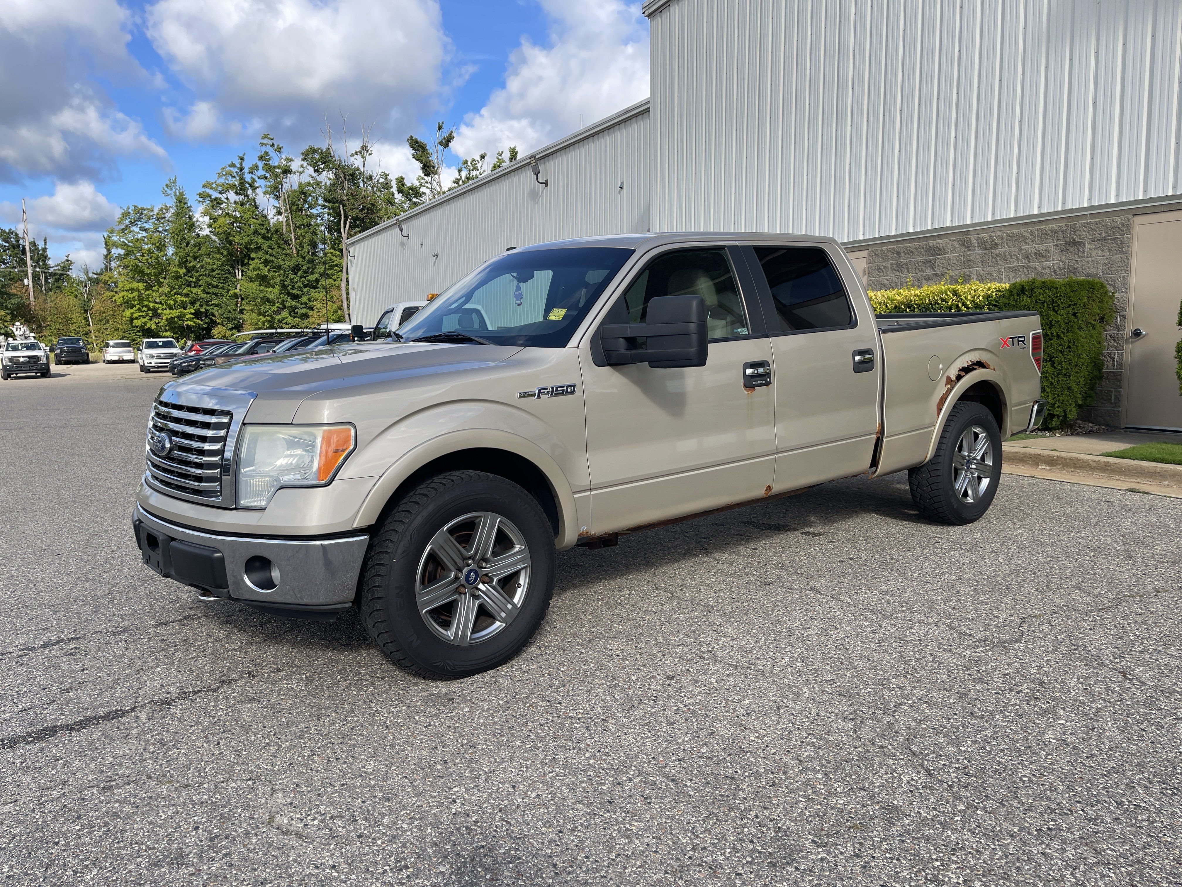 Used 2010 Ford F150 XLT AWD/4WD image 9