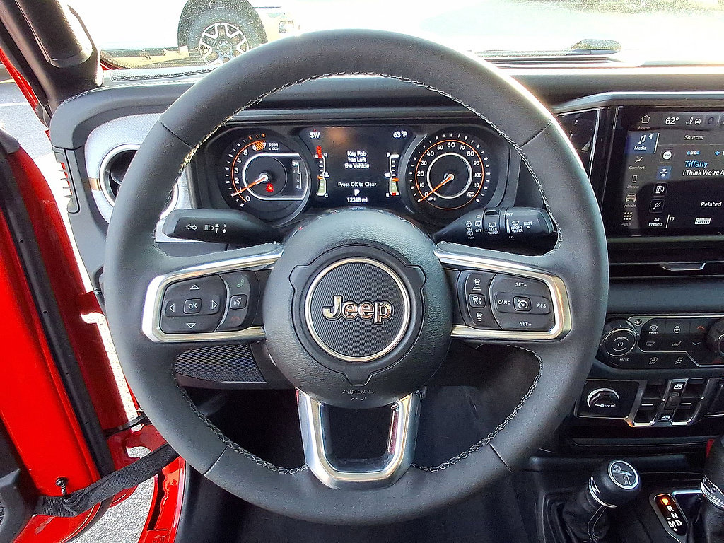 Used 2026 Jeep Wrangler Unlimited Sahara AWD/4WD image 22