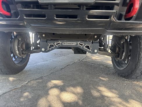 Used 2025 GMC Sierra 2500 AT4X AWD/4WD image 20