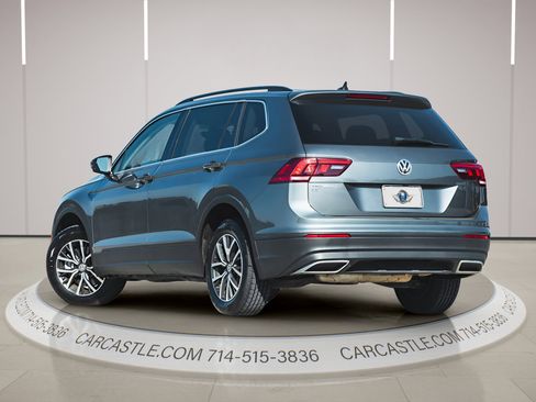 Used 2019 Volkswagen Tiguan SE w/ Panoramic Sunroof Package image 5