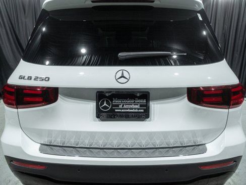 New 2026 Mercedes-Benz GLB 250 image 6
