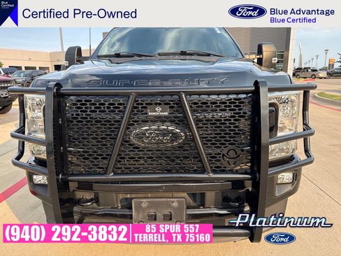 Used 2022 Ford F250 XLT w/ Black Appearance Package AWD/4WD image 2