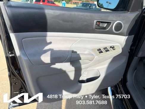 Used 2011 Toyota Tacoma 4x4 Double Cab w/ SR5 Pkg #2 image 13