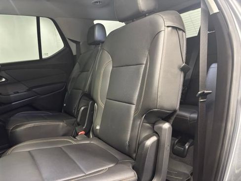 Used 2021 Chevrolet Traverse Premier w/ LPO, Blackout Package AWD/4WD image 8