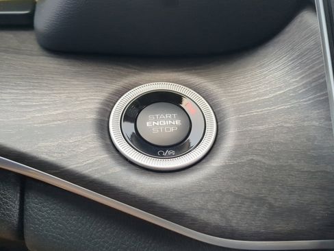 New 2025 Jeep Grand Cherokee Limited image 30