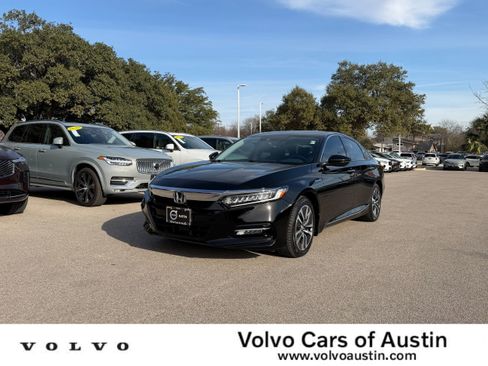 Used 2020 Honda Accord Touring image 1