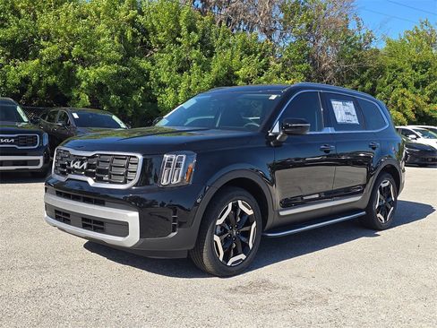 New 2025 Kia Telluride S image 4
