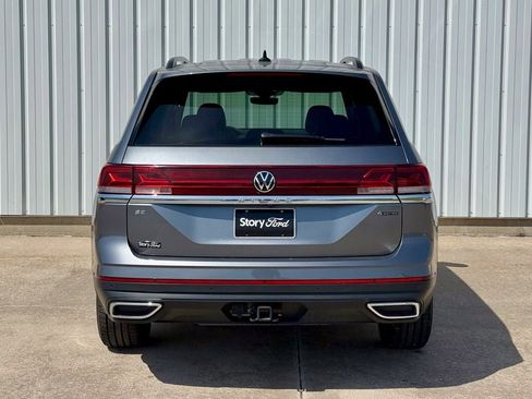 Used 2025 Volkswagen Atlas SE AWD/4WD image 5