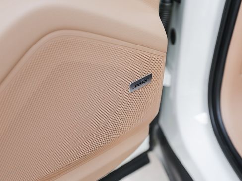 Certified 2023 Porsche Cayenne image 25