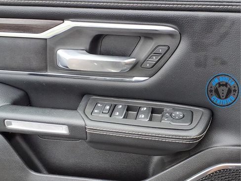 Used 2025 RAM 1500 Laramie AWD/4WD image 17