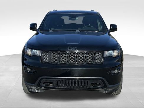 Used 2019 Jeep Grand Cherokee Laredo image 8