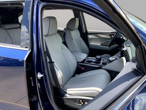 Used 2024 Acura MDX SH-AWD w/ Advance Package image 9