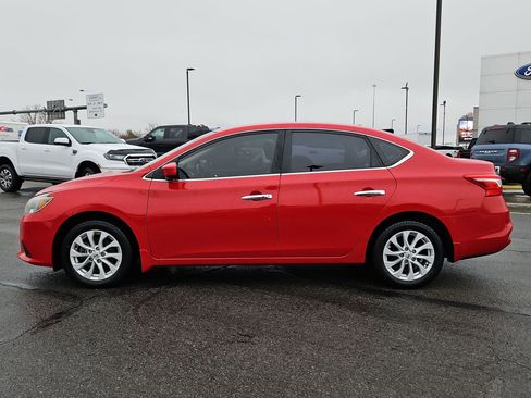 Used 2018 Nissan Sentra SV image 9