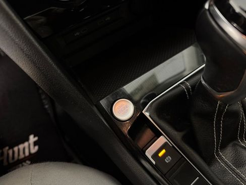 Used 2025 Volkswagen Taos S image 19