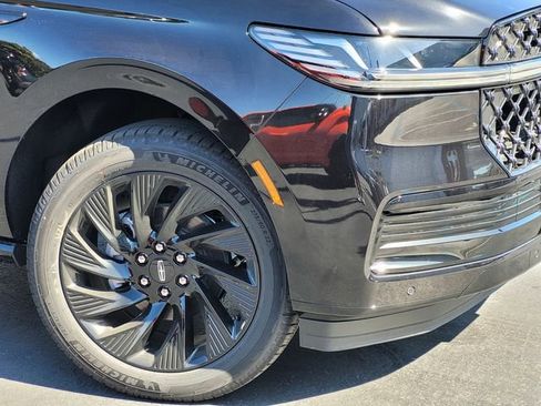 New 2026 Lincoln Navigator L Reserve image 9