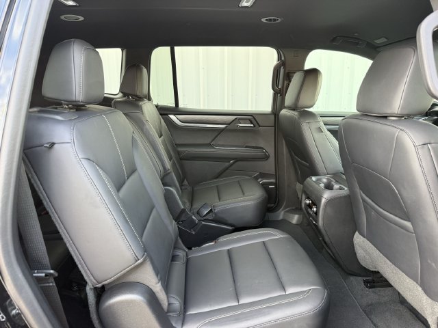 Used 2024 GMC Acadia Elevation FWD image 31