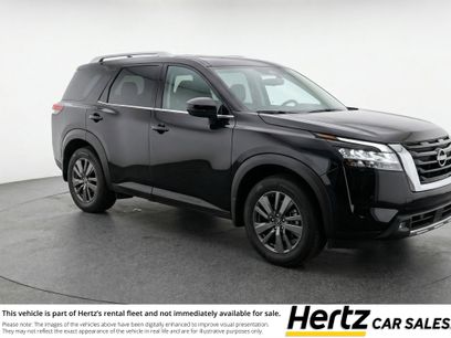 Used 2025 Nissan Pathfinder SV