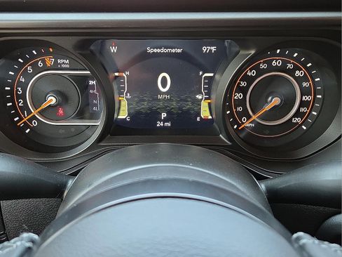 New 2025 Jeep Gladiator Mojave w/ Steel Bumper Group image 23