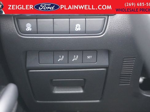 Used 2021 MAZDA MAZDA3 s image 28