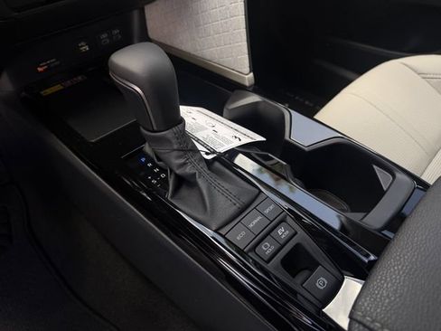 Used 2026 Toyota Camry XLE FWD image 13