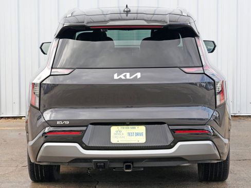 Used 2024 Kia EV9 Land image 55