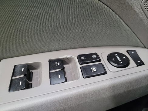 Used 2018 Hyundai Elantra Value Edition FWD image 27