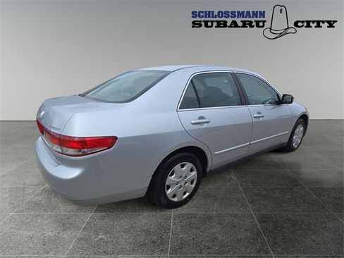 Used 2004 Honda Accord LX image 9