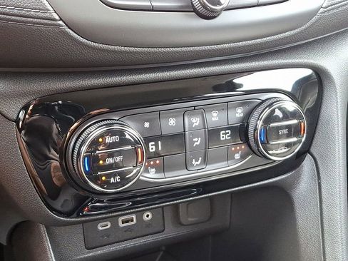 Used 2023 Buick Encore GX Select image 16