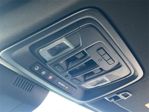 Used 2022 GMC Sierra 1500 AT4 w/ Technology Package image 13