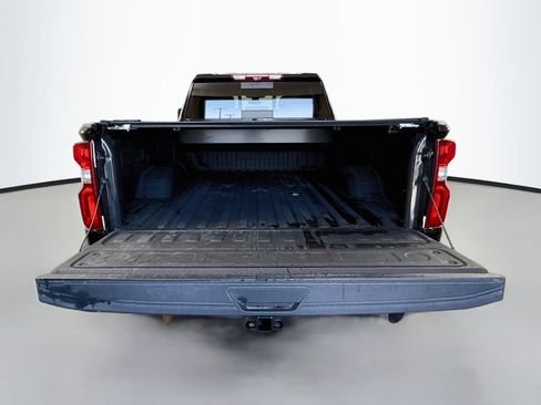 Used 2023 Chevrolet Silverado 2500 High Country w/ Z71 Off-Road Package AWD/4WD image 27