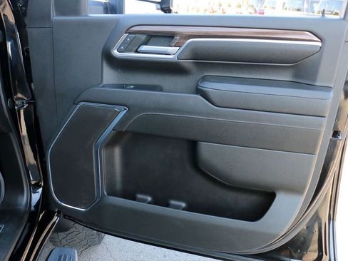 Used 2024 Chevrolet Silverado 2500 LT w/ Convenience Package AWD/4WD image 36