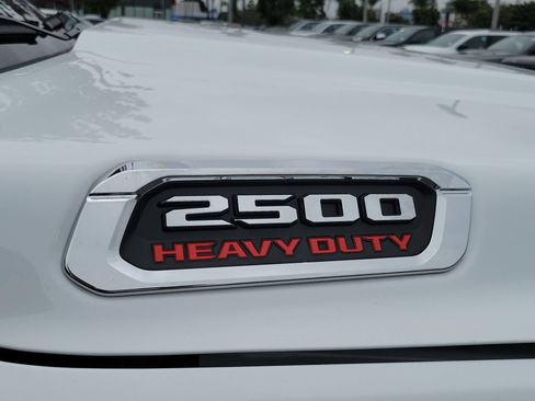 Used 2025 RAM 2500 Limited AWD/4WD image 31