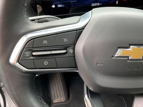 Used 2025 Chevrolet Equinox LT image 11