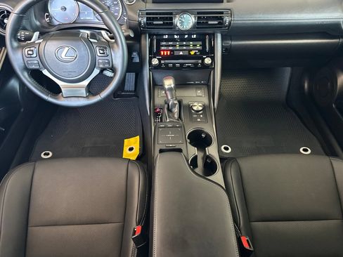 Used 2025 Lexus IS 300 RWD image 10