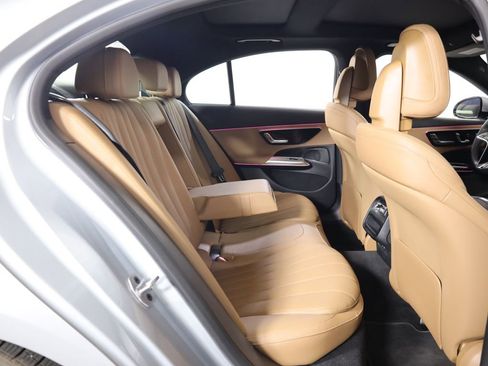 Used 2026 Mercedes-Benz E 350 4MATIC Sedan image 38