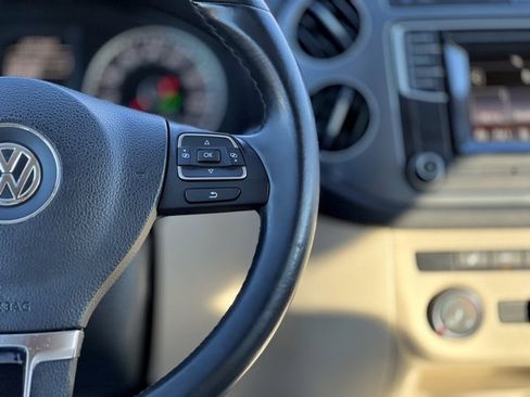 Used 2016 Volkswagen Tiguan S image 35