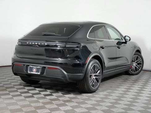 Used 2025 Porsche Macan 4S Electric AWD/4WD image 7