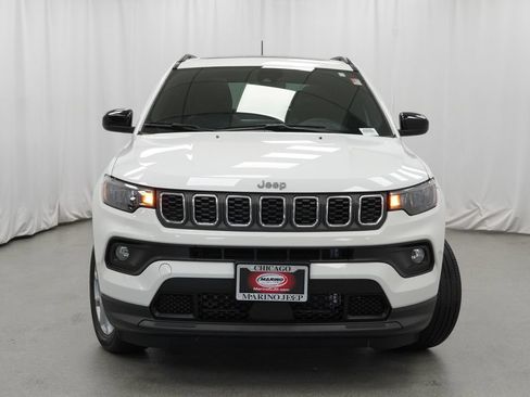 Certified 2024 Jeep Compass Latitude w/ Sun and Sound Group AWD/4WD image 7