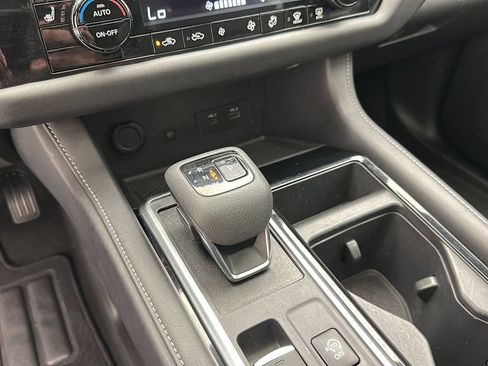 Used 2023 Nissan Pathfinder SL w/ SL Premium Package AWD/4WD image 20