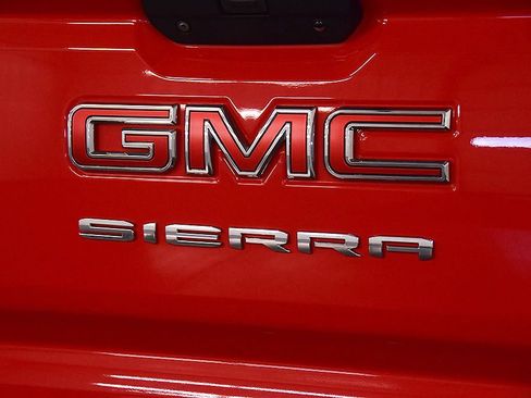 Used 2020 GMC Sierra 1500 Elevation w/ Elevation Value Package AWD/4WD image 17