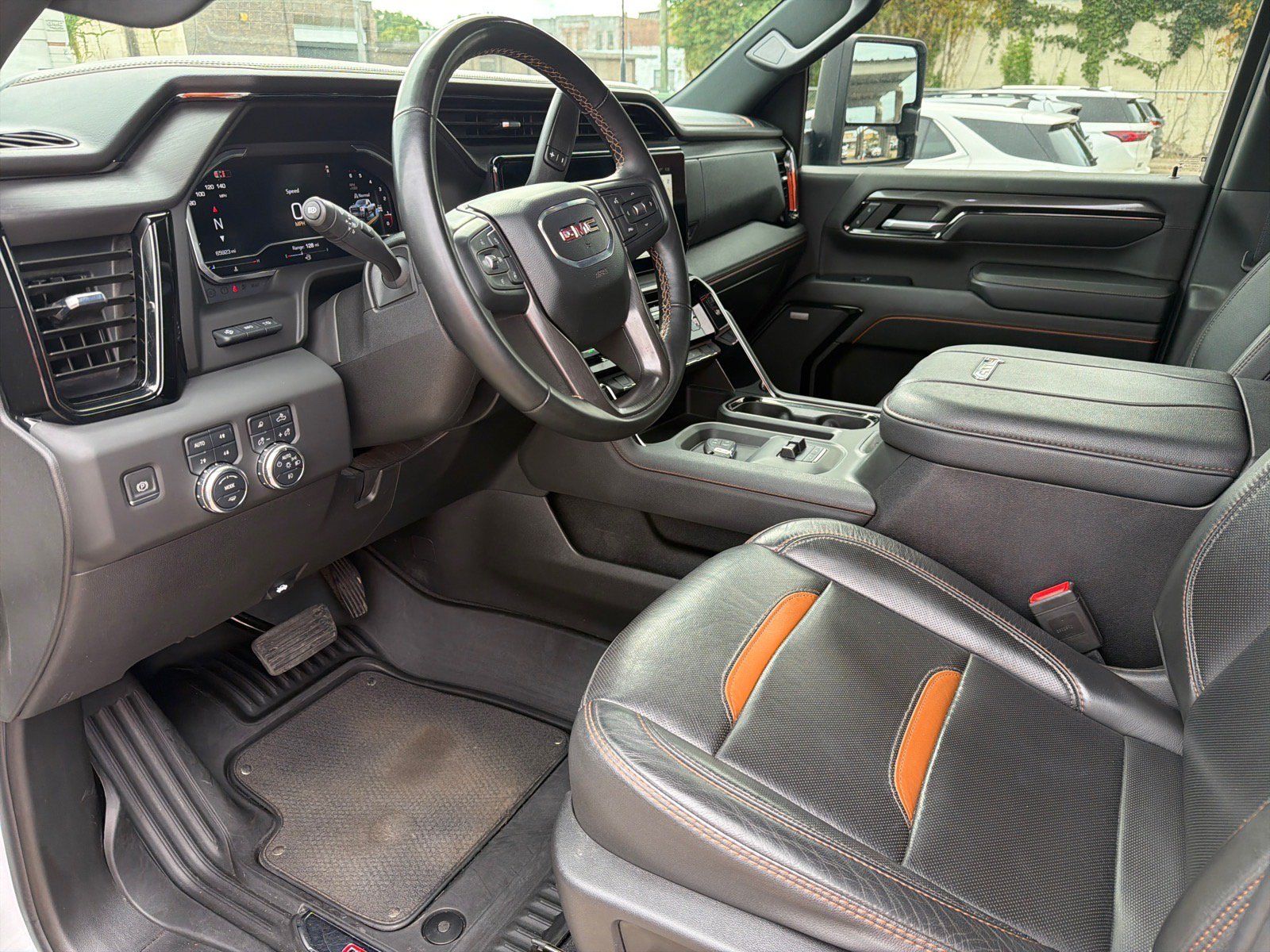 Used 2024 GMC Sierra 2500 AT4 w/ AT4 Premium Plus Package AWD/4WD image 8