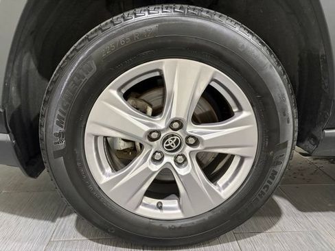 Used 2025 Toyota RAV4 XLE AWD/4WD image 22