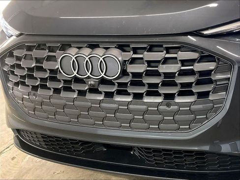 Certified 2025 Audi Q5 Premium w/ Convenience Package AWD/4WD image 32