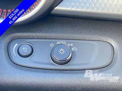 Used 2024 Chevrolet Trax RS w/ Driver Confidence Package image 26