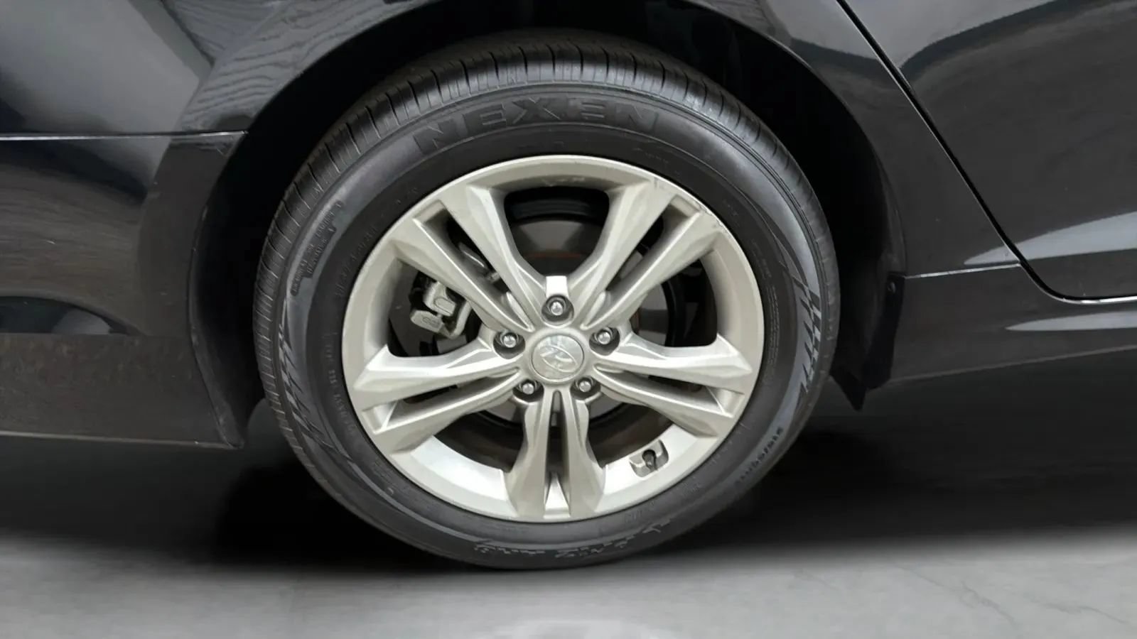Used 2019 Hyundai Sonata SEL w/ Tech Package 02 FWD image 27